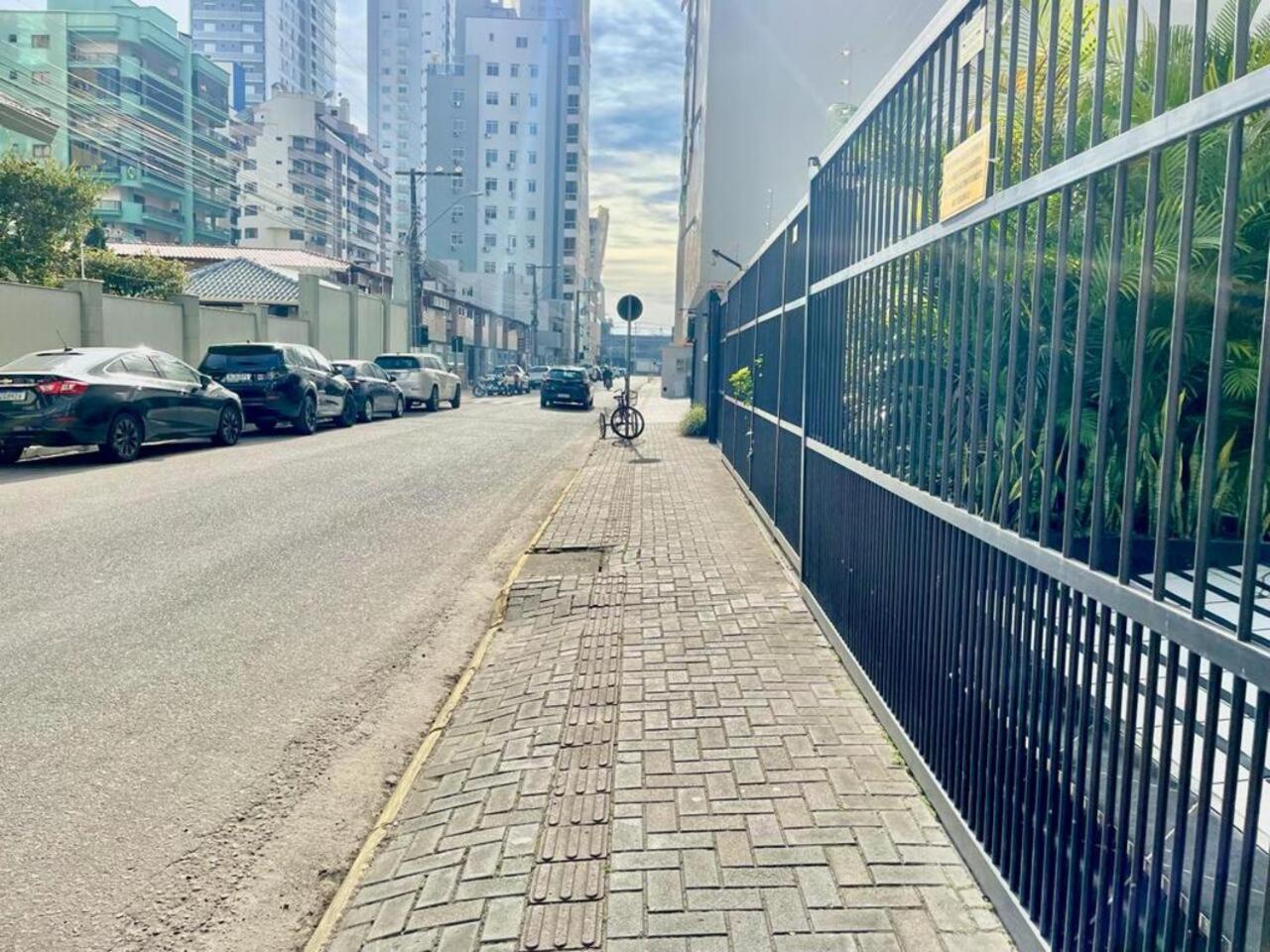 Apto Amplo No Coração Da Meia A 130m Do Mar Apartamento Itapema
